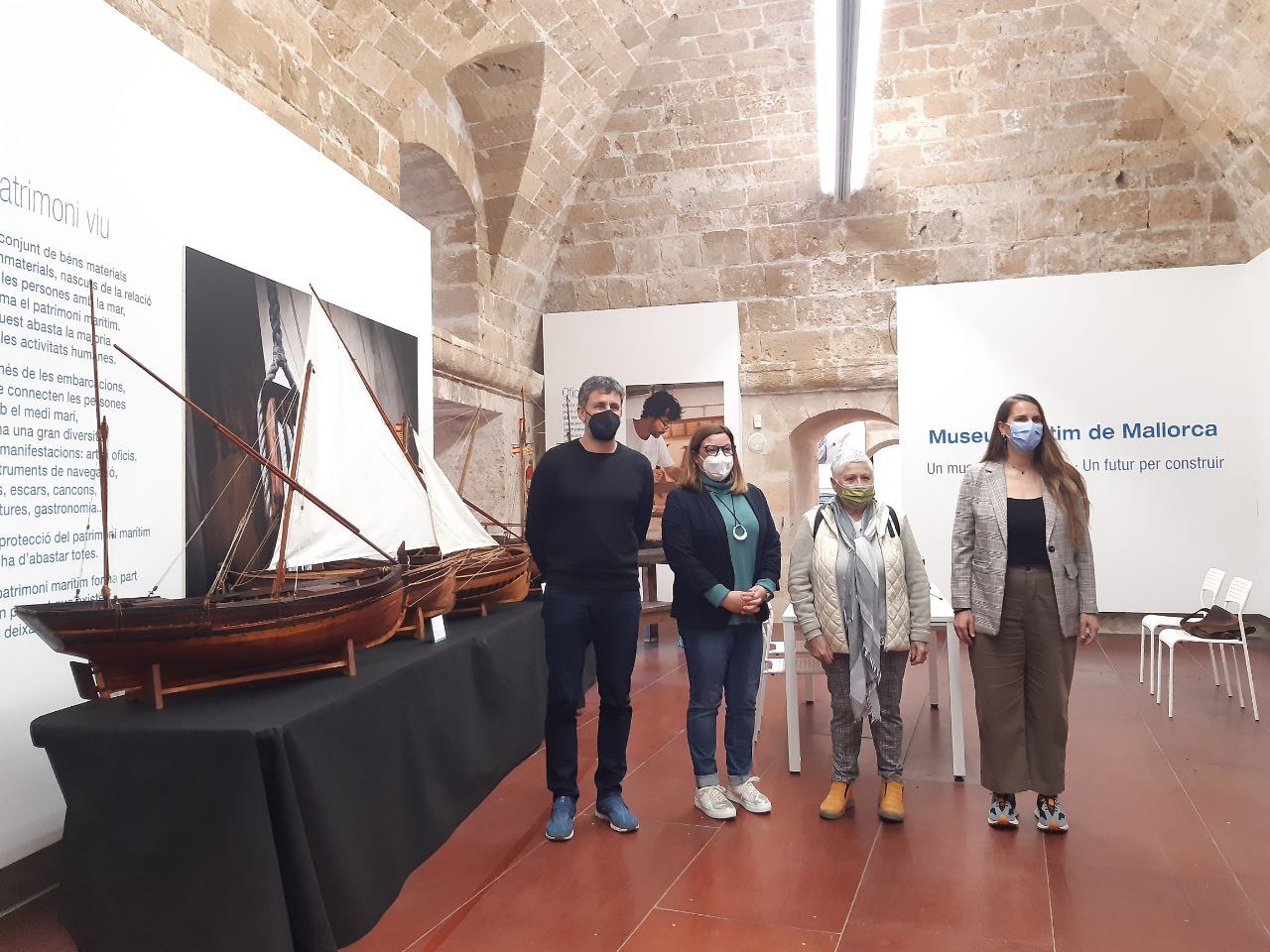 Cessió d'una col·lecció de models d'embarcacions tradicionals elaborats pel mestre d'aixa Guillem Amengual.