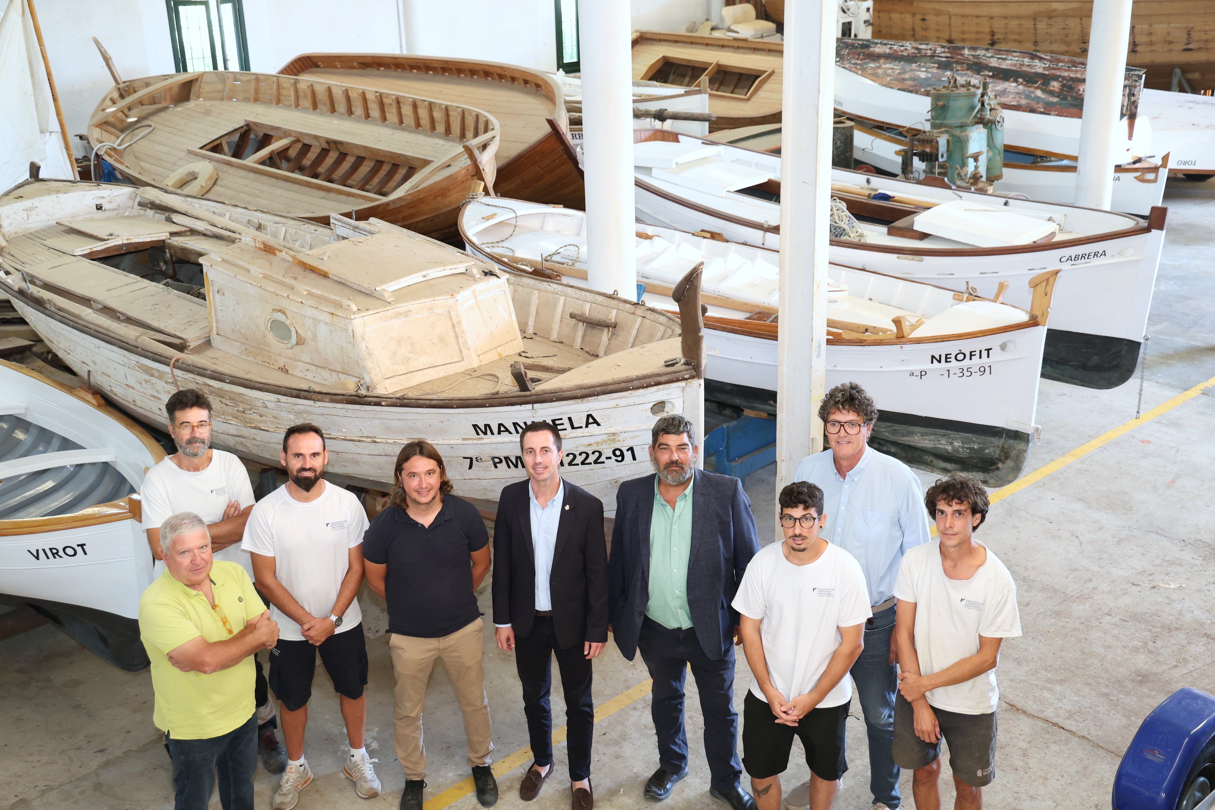 El presidente del Consell de Mallorca y el vicepresidente segundo han visitado el taller de mestres d'aixa.