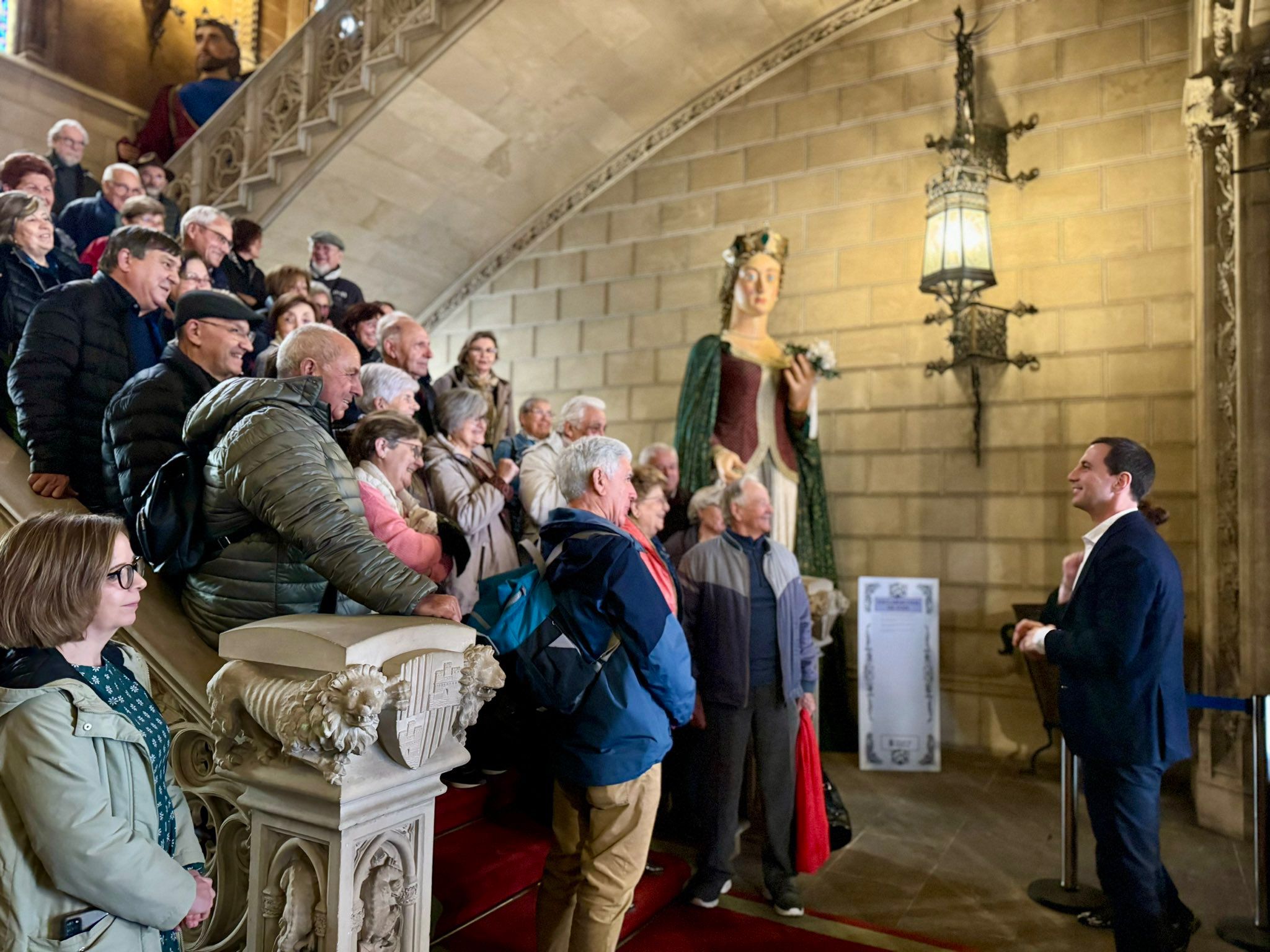 Una de las visitas al Palau del Consell durante el 2025.