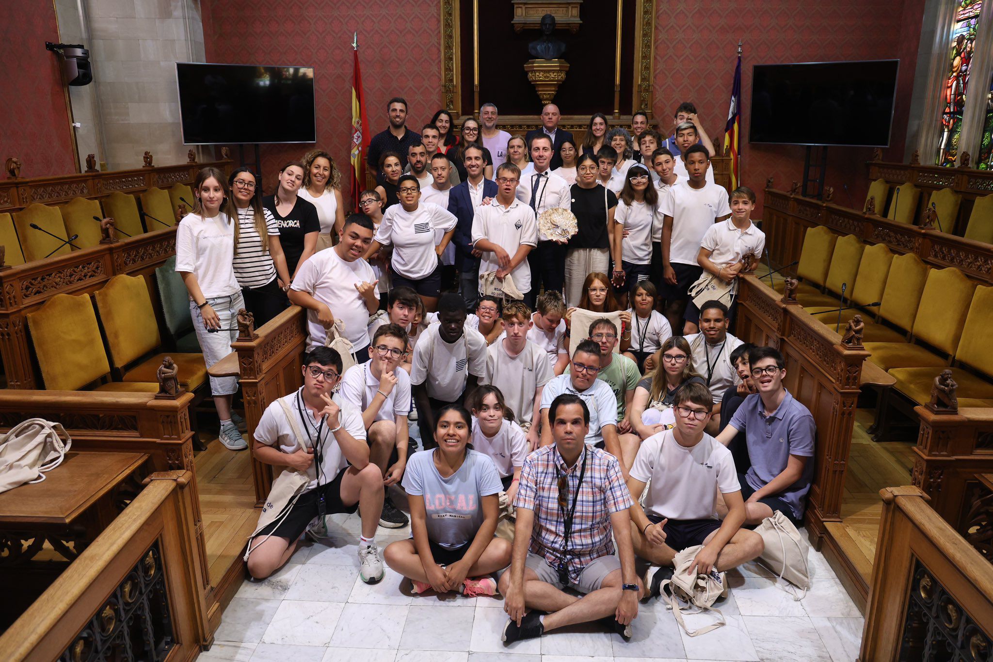 Una de las visitas al Palau del Consell durante el 2025.