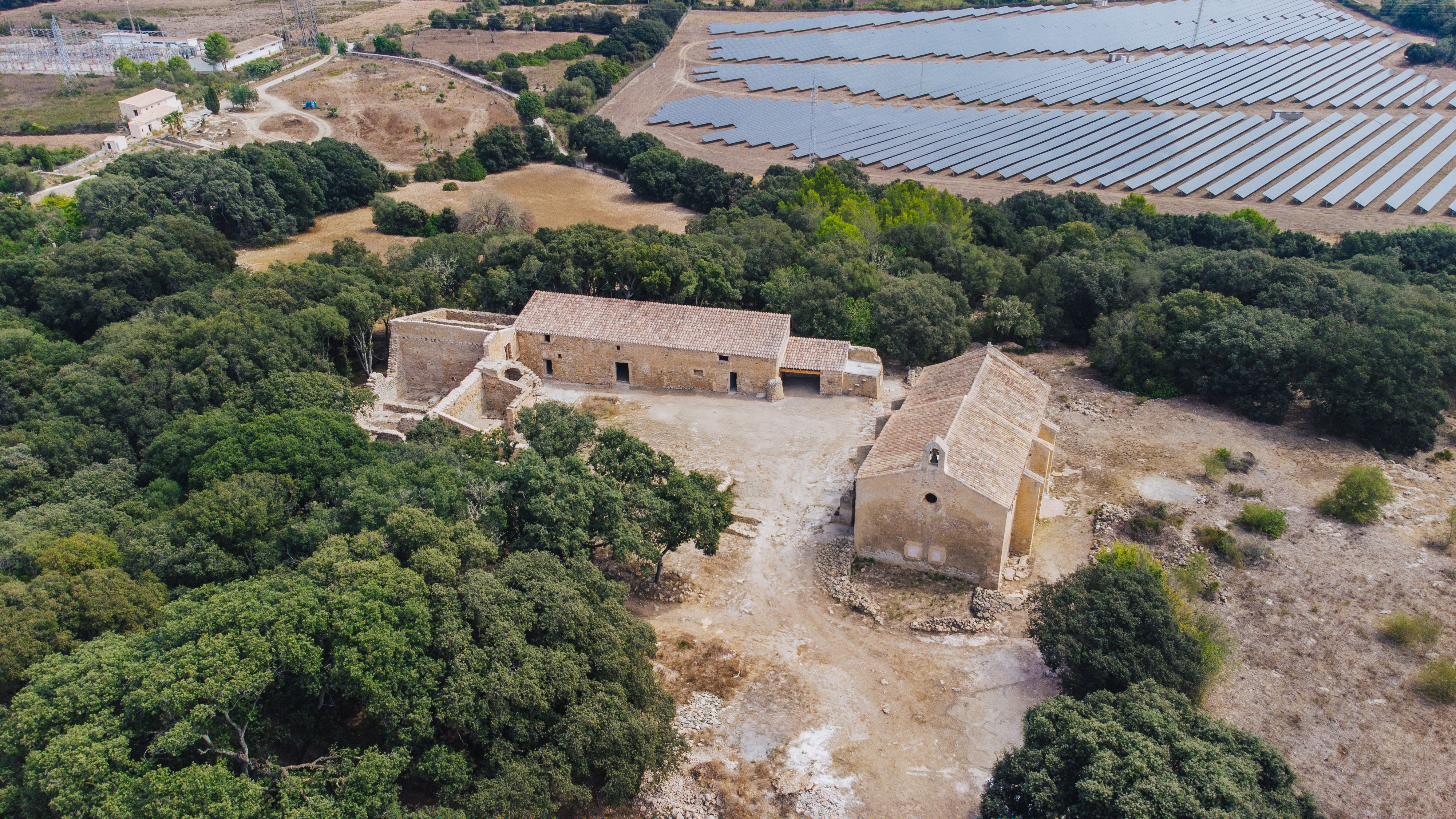 Vista aérea del camino y entorno de Bellpuig