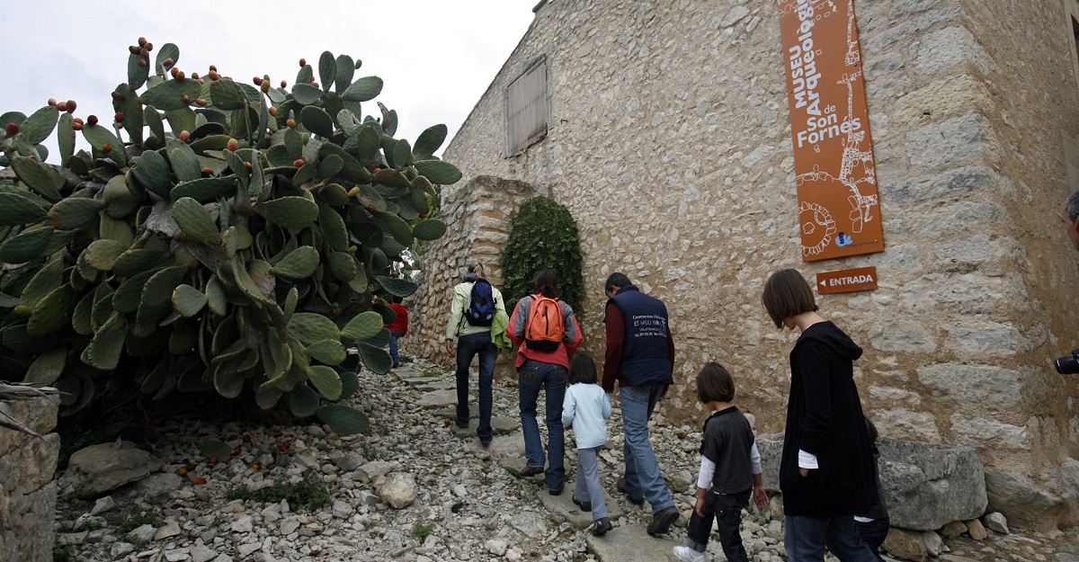 Visita al Museu Arqueològic de Son Fornés, Montuïri